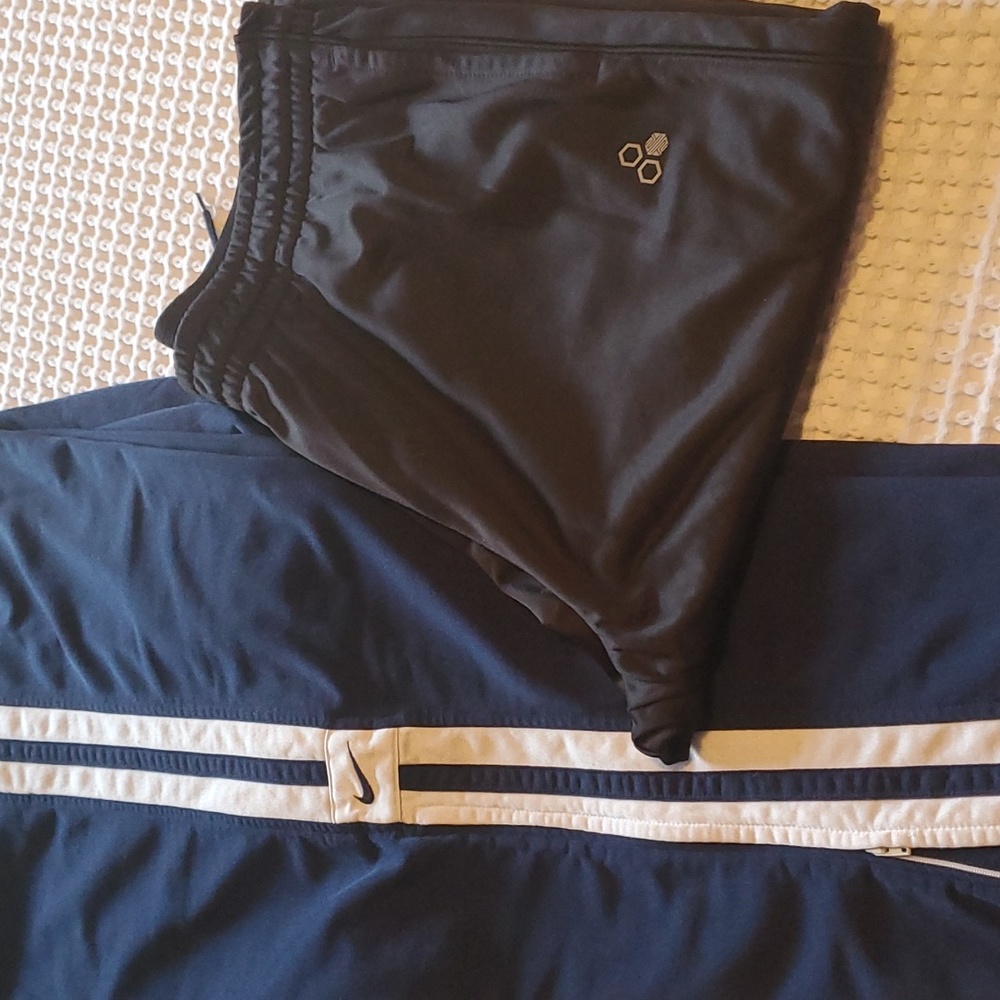 2 pr athletic pants